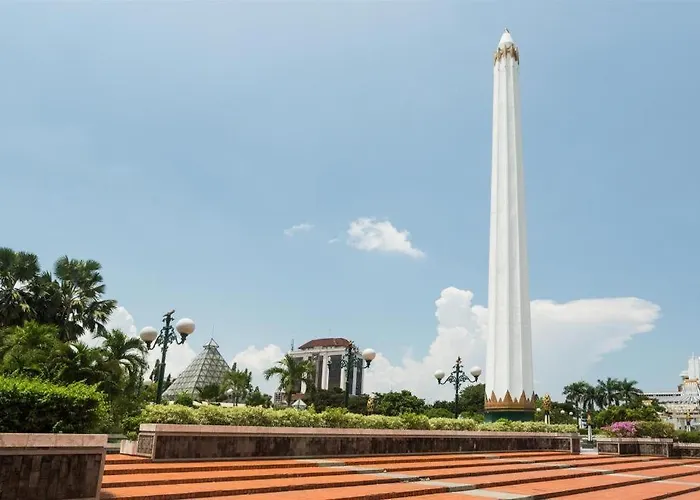 Life Hotel Stasiun Kota Surabaya